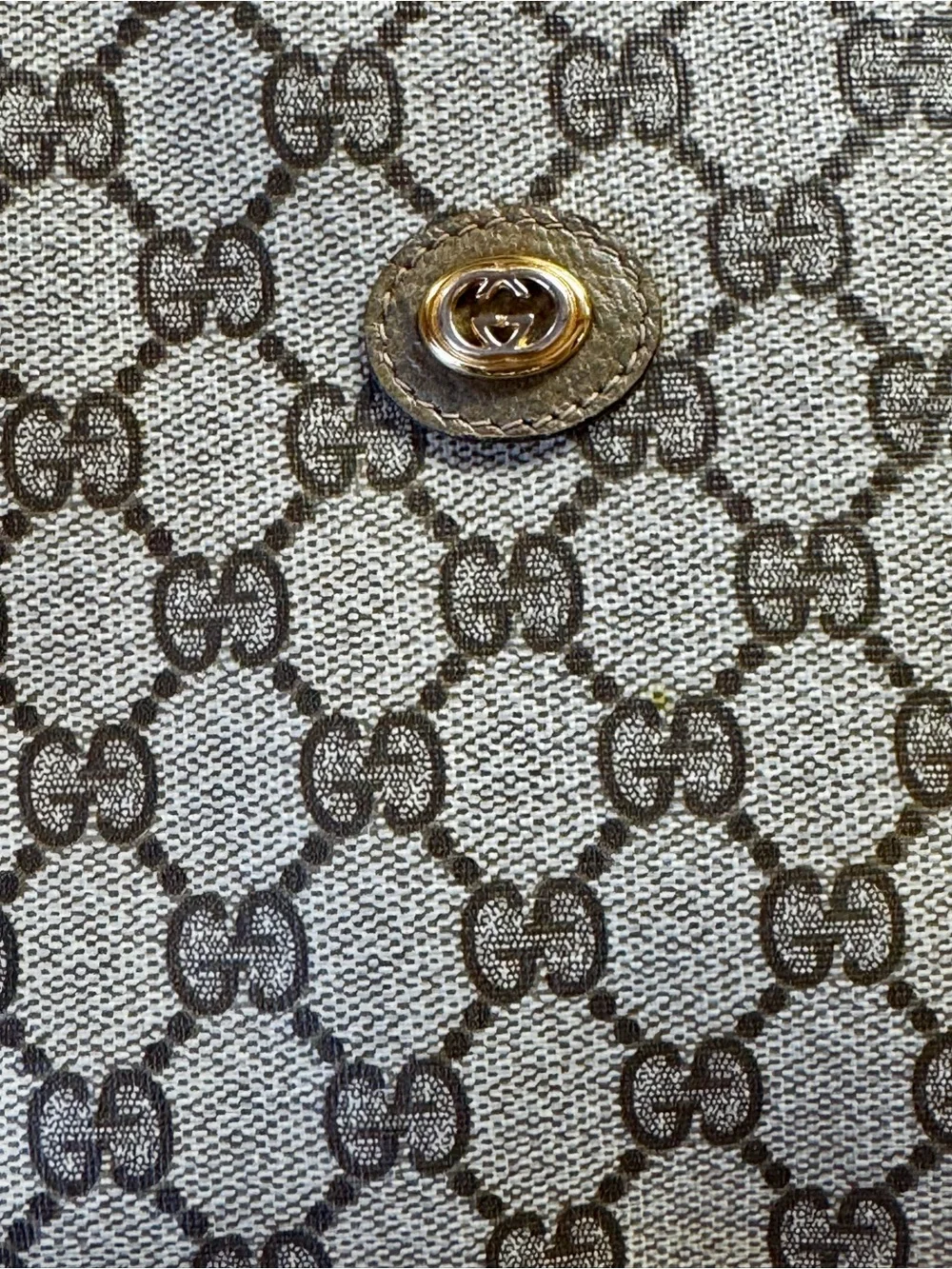 Gucci GG Clutch VTG Zipper closure tan 8x10x3” unisex - Picture 4 of 17